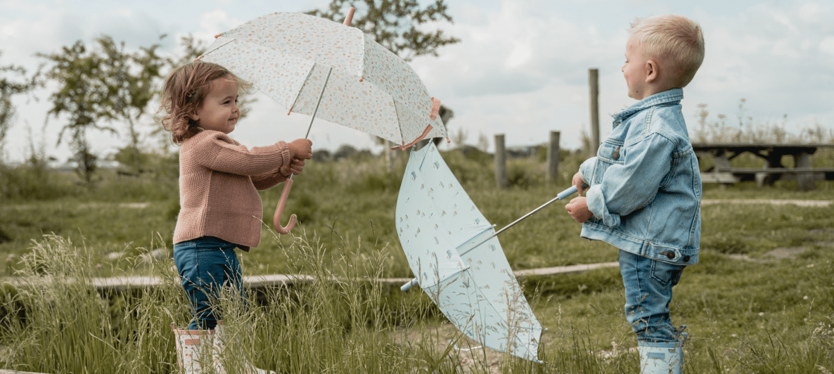 Maak reizen met kinderen gemakkelijk dankzij de handige accessoires van Babywinkel - Babywinkel