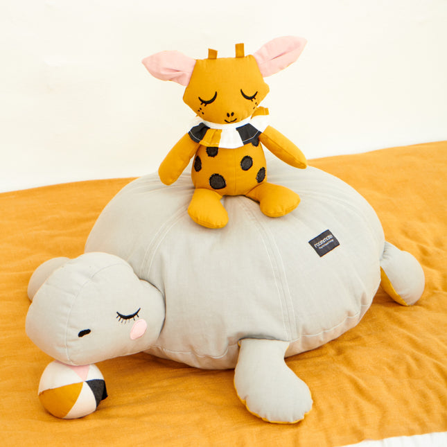 Giraffa di peluche Goldie di Roommate