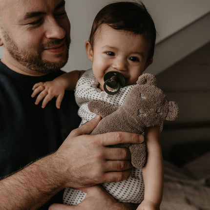 Snoozebaby Sacco a pelo per bambini senza maniche marrone caldo